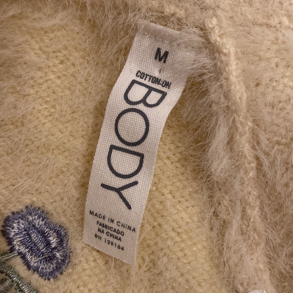 COTTON ON BODT EMBROIDERED SHORTS. Size M . EUC - Picture 3 of 9